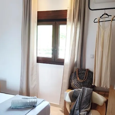 Mina's House Beachfront *