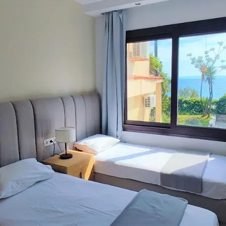 Mina's House Beachfront Διαμέρισμα *