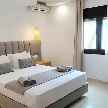 Mina's House Beachfront Apartment *