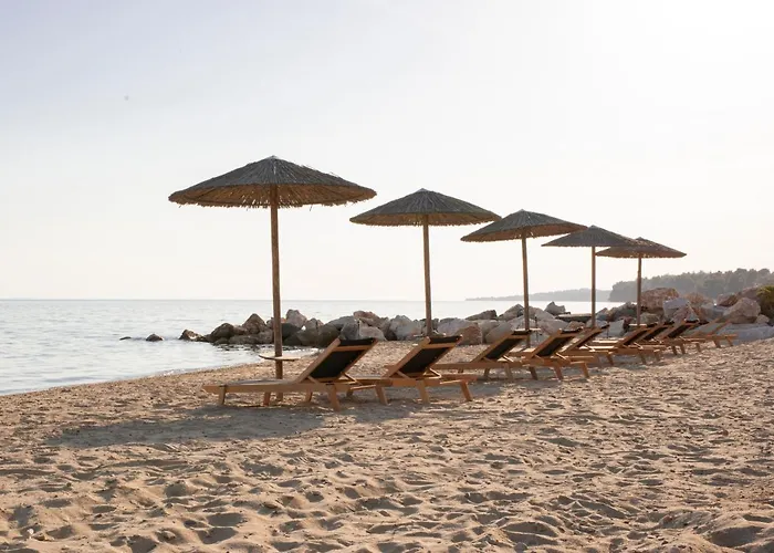 Mina's House Beachfront ניקיטי
